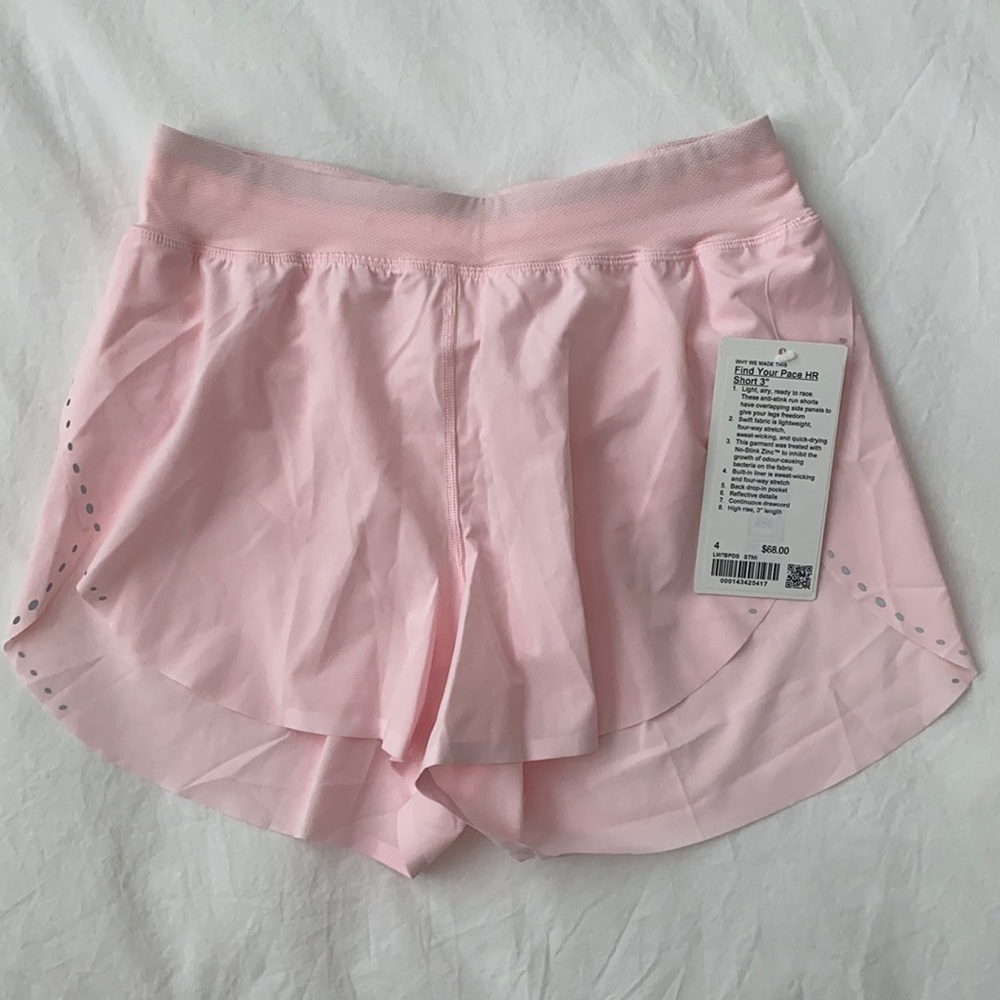 NWT Lululemon Find Your Pace Shorts Strawberry Milkshake size 4 High Rise